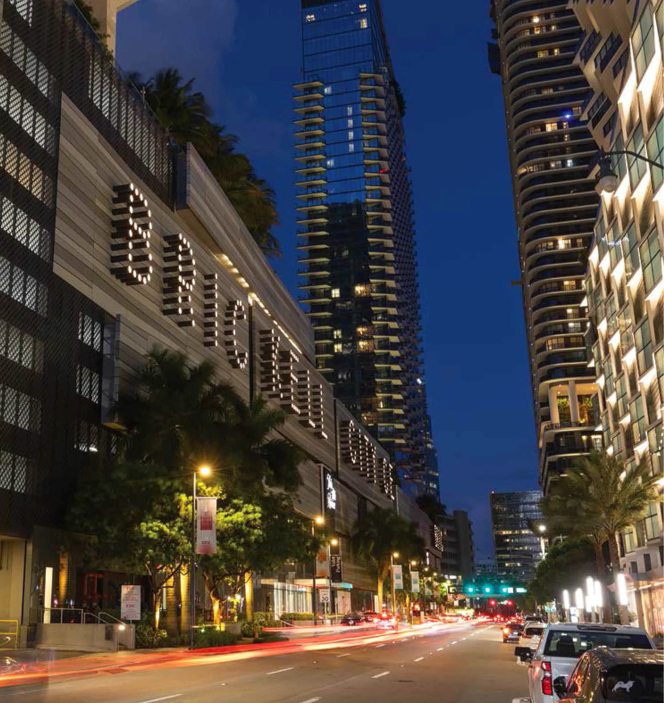 Vista nocturna de Brickell