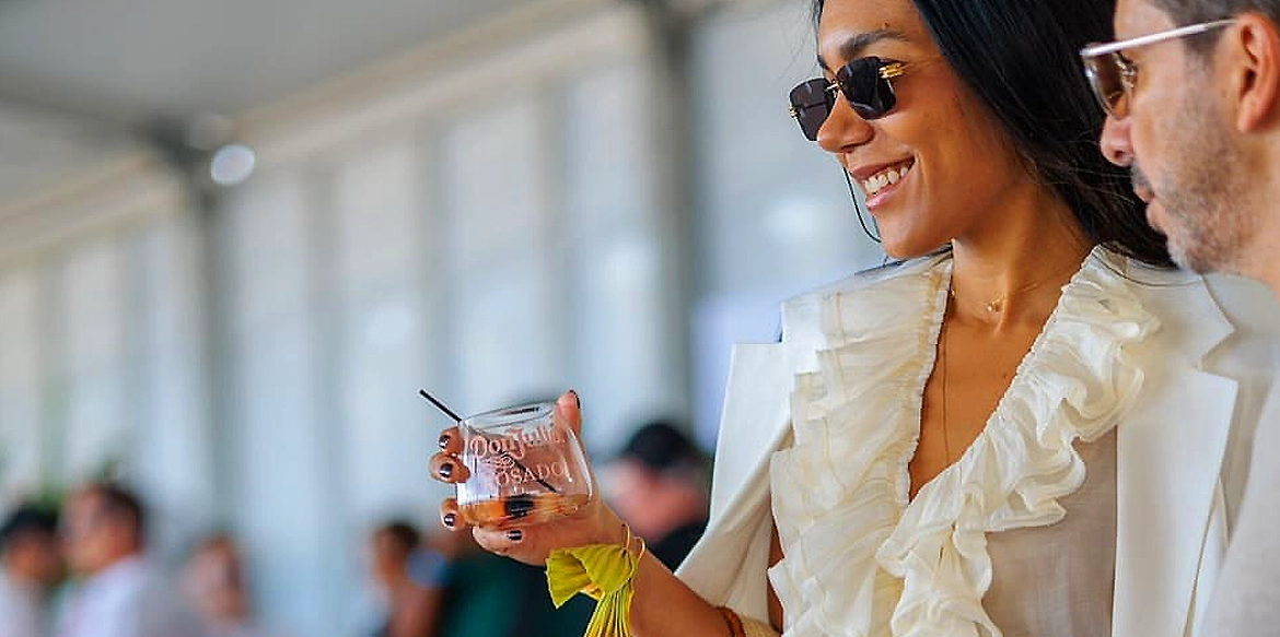 Miami Beach Polo World Cup 2026 ofrece un ambiente deportivo y lujoso a la vez